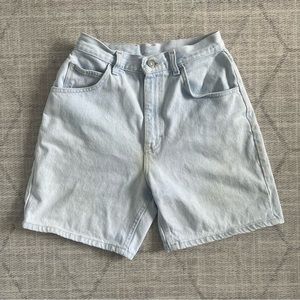 Vintage 1990s LEE Jeans Women’s Light Blue High Waist Denim Jean Shorts